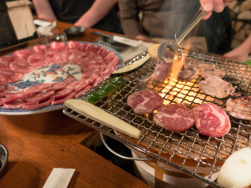 Jingisukan, or lamb barbecue, is a Hokkaido local cuisine that visitors should try when in Hakodate.