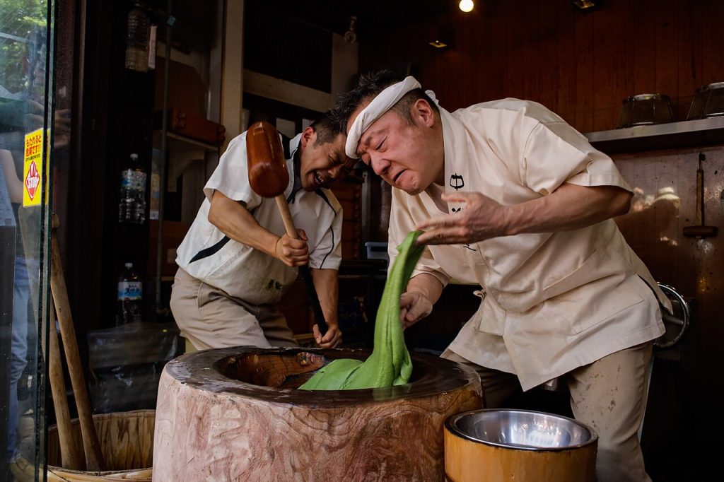 Mochi pounding demonstration at Nakatanidou in Nara, a popular food stop for a Nara itinerary